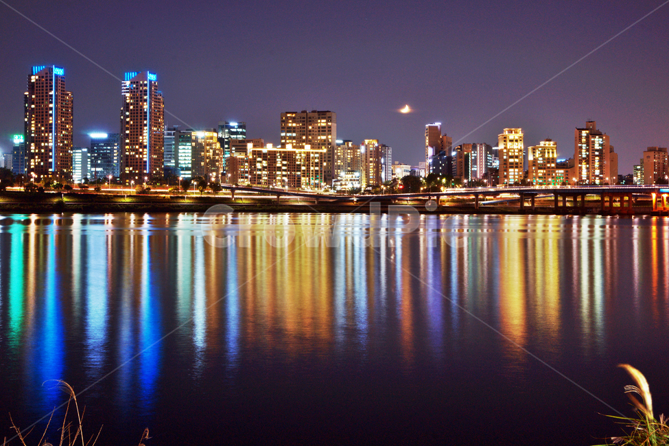 night view,Cheongdamdong,reflection,light,bridge,building,apartment,Han River