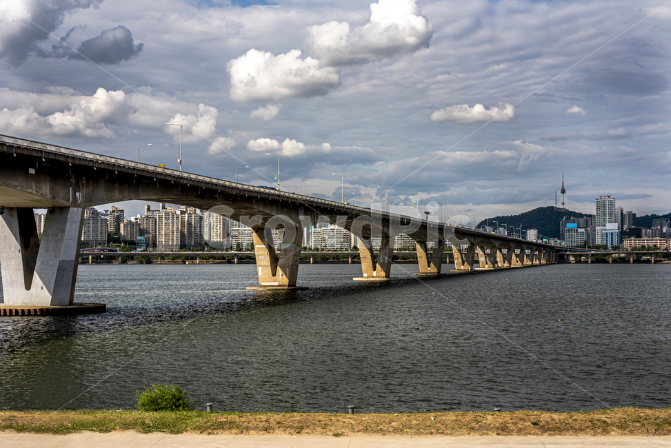 한강공원,다리,구름,남산타워,하늘,bridge,water,building,한국도시풍경,한국도시경관,korea cityscape