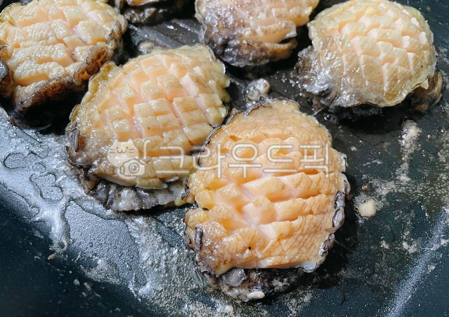 버터전복구이,전복버터구이,버터구이,구이,전복,후라이팬,칼집전복,칼집,해물,요리,해산물,음식,버터,몸보신,보양식,food,seafood,cooking