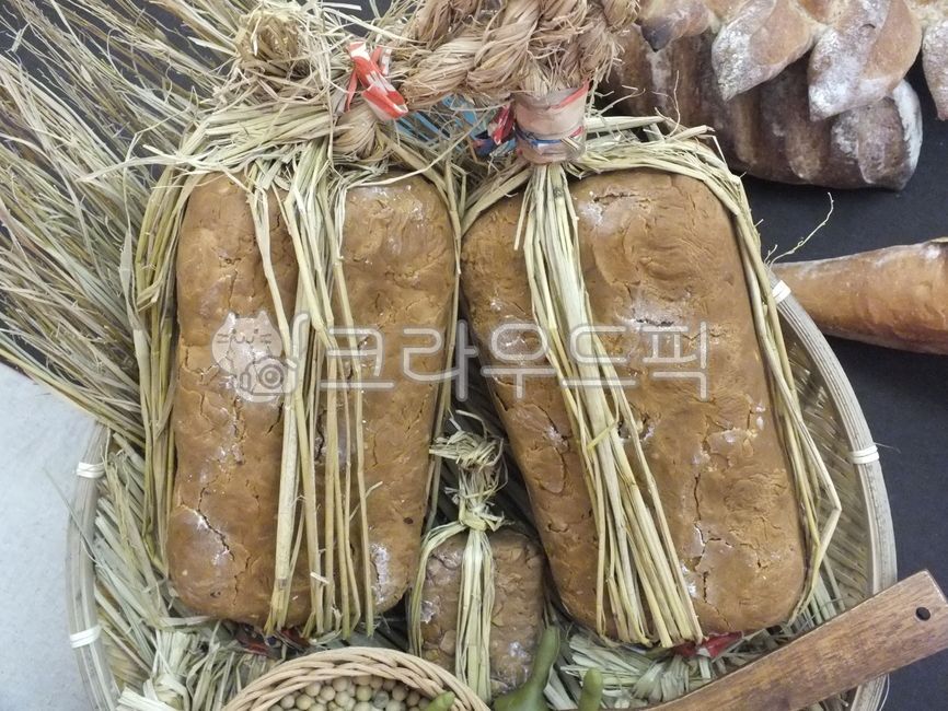 local food,Meju,Korean food,soybean paste,traditional food,fermented food,bean