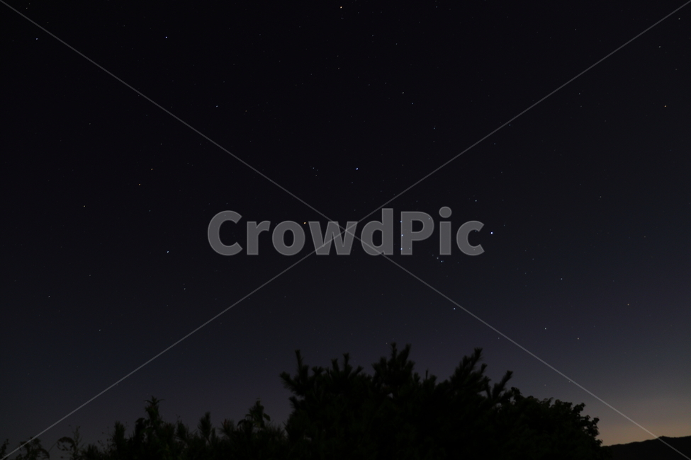 시골,별,별자리,야경,새벽,보름달,countryside,constellation,star,nightview,dawn,fullmoon,야경,밤,풍경,nightscape,night,landscape,nature,자연,outdoors,옥외,outer space,대기권 밖,astronomy,천문학,universe,우주,starry sky,별이 빛나는 하늘