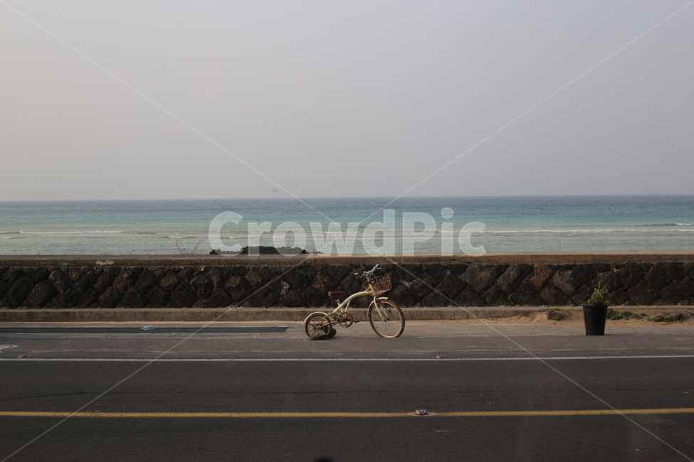바다,풍경,감성,자전거,자연,자연,풍경,nature,landscape,한국자연풍경,한국자연경관,korea nature landscape,제주도,jeju,jeju island,감성,sensible,feeling,bike,transportation,교통,bicycle,vehicle,차량,machine,기계,wheel,바퀴,asphalt,아스팔트,tarmac,타맥