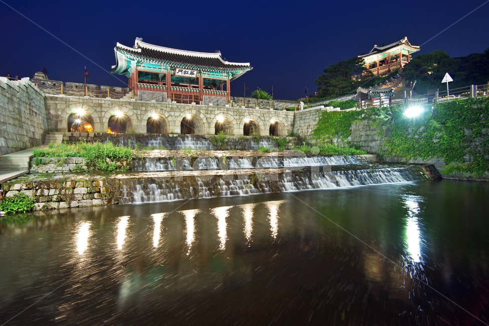 화홍문,북수문,수문,수원화성,홍예문,수원,야경,야경,밤,풍경,nightscape,night,landscape,한국전통,한국문화,korean traditional,korean culture,건축물,건물외관,exterior,building,structure,architecture,construction