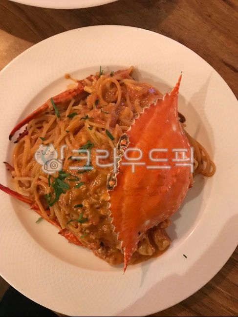 crab meat,ros,pasta,crab