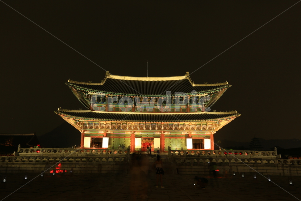 한국,서울,경복궁,전통,전통가옥,조선,궁,궁궐,목조,건물,야경,빛,저녘,밤,palace,tradition,koreanhouse,korea,seoul,한옥,야경,밤,풍경,nightscape,night,landscape,한국전통,한국문화,korean traditional,korean culture,랜드마크,landmark,tourist attraction,한국랜드마크,한국관광지,한국명소,korea landmark,korea tourist attraction,pagoda,탑,building,shrine,신사,worship,예배,architecture,건축물