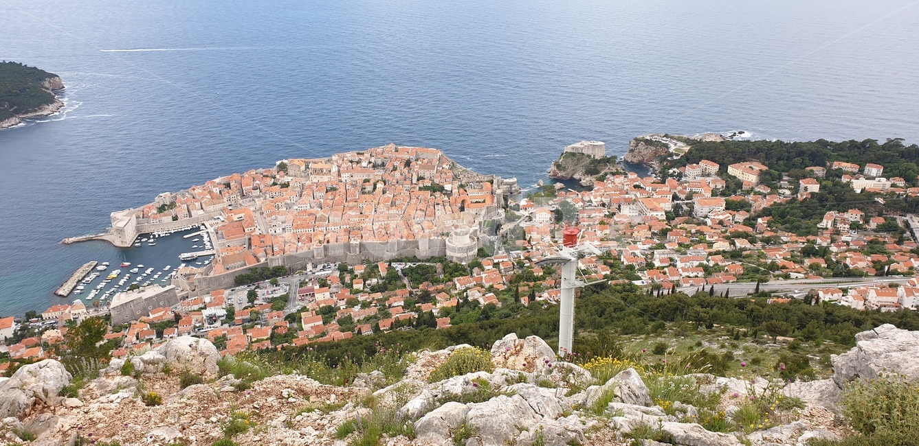 Eastern Europe,Overseas,dubrovnik,building,foreign country,structure,foreign,oversea,rampart,world,adriatic sea,construction,land mark,red roof,landmark,Dubrovnik,Croatia,architecture