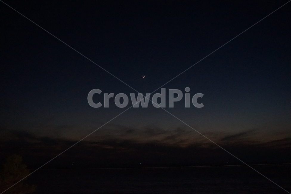 초승달,밤바다,대천해수욕장,석양,달,moon,crescentmoon,노을,sunset,감성사진,바다,nightsea,아련한,밤바다풍경,풍경,야경,밤,풍경,nightscape,night,landscape,nature,자연,outdoors,옥외
