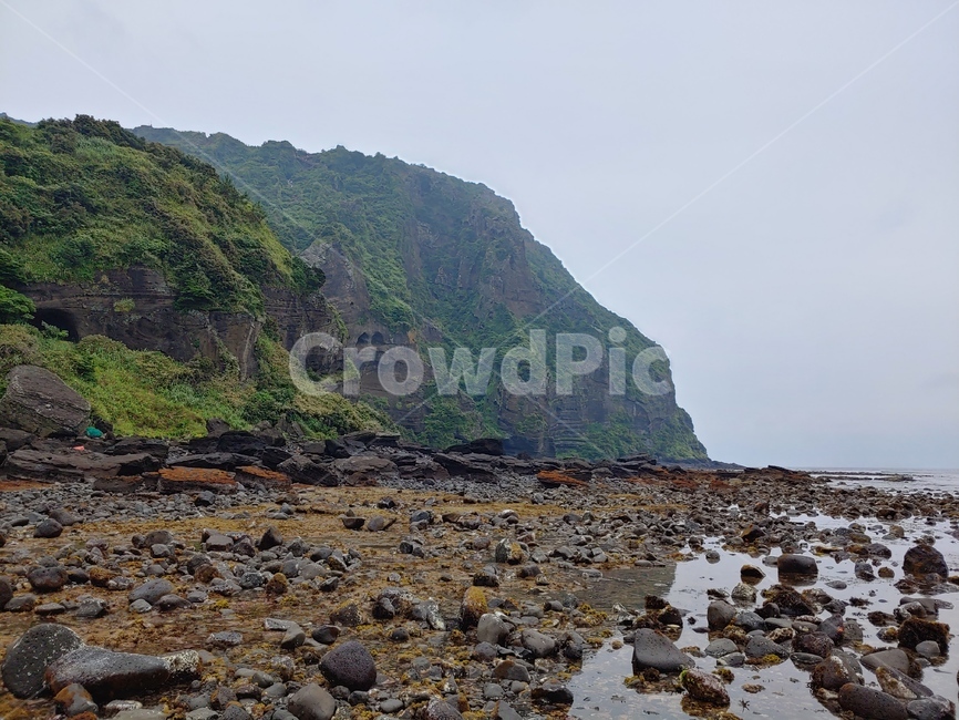 해변,바위,바다,하늘,섬,rock,island,sea,shore,seaside,black,brown