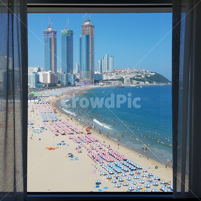 해운대,호텔,바다,해수욕장,해변,비치,물놀이,여름,비니키,파라솔,부산,여행,하늘,날씨,여름,계절,summer,season,해변,바다,beach,sea,여행,휴가,traveling,vacation,trip,outdoors,옥외,nature,자연,landscape,경치,scenery,풍경
