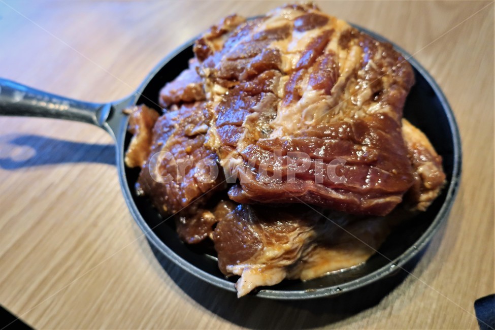 돼지고기,양념,돼지갈비,양념갈비,돈육,고기,육류,소스,한식,음식,음식,식재료,요리,food,cook,meal,dishes,food reserves,육류,고기,meat