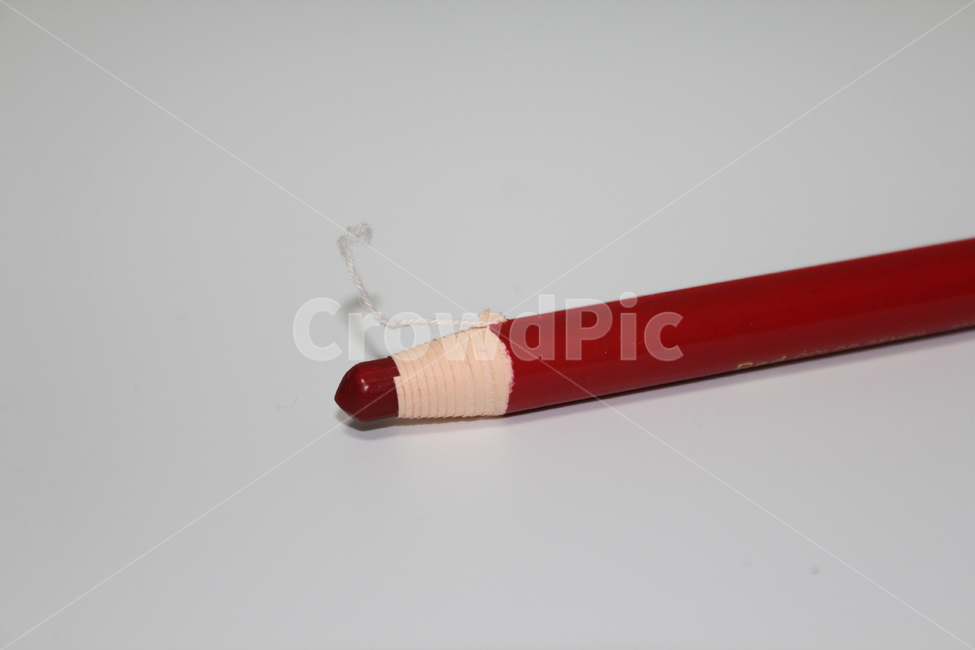 색연필,색,컬러,빨간색,빨간색연필,빨간펜,빨간색색연필,채점,사물,물건,오브젝트,thing,object,matter,학용품,문구류,사무용품,school supplies,stationery,office supplies