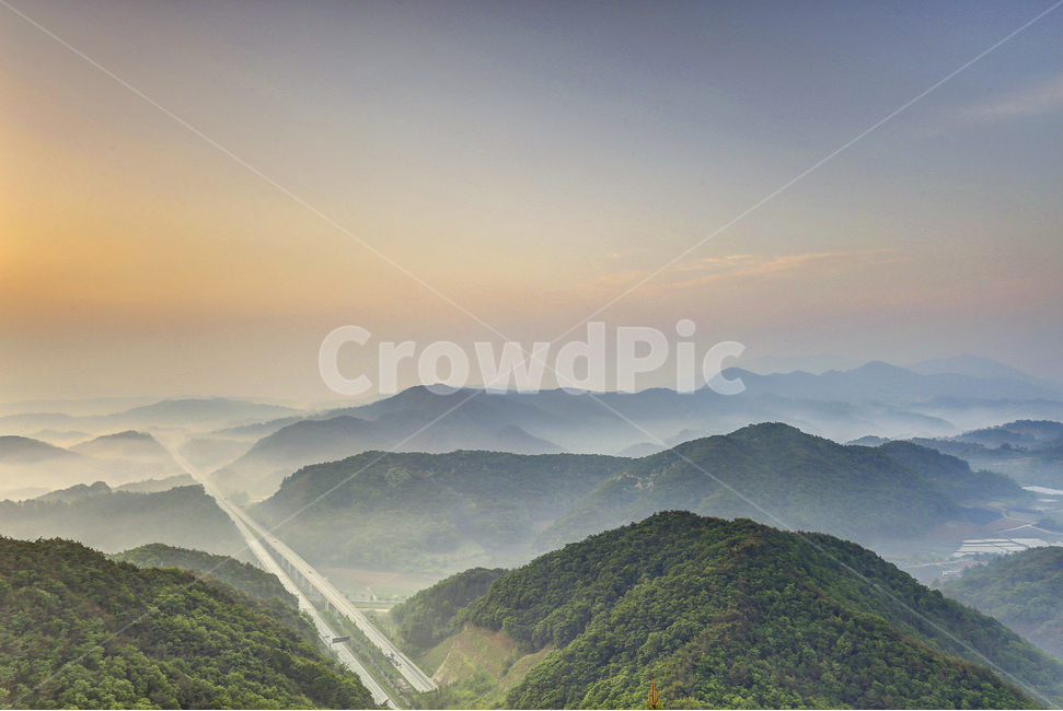 수리티재,일출,여명,고속도로,산,정상,안개,운해,자연,풍경,nature,landscape,한국자연풍경,한국자연경관,korea nature landscape,mountain,outdoors,옥외,mountain range,산맥