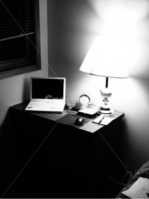 pc,computer,컴퓨터,furniture,가구,흑백사진,노트북,laptop