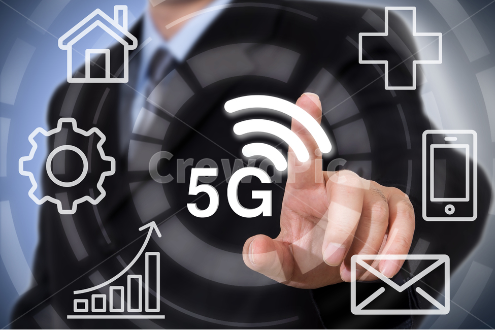 expert,data,screen,hand gestures,revolution,White space,information and communication,Development,connection,communication,big data,Medical treatment,4th,touch,click,processor,business man,background,science,effect,Internet,concept,industry,network,5g,ind