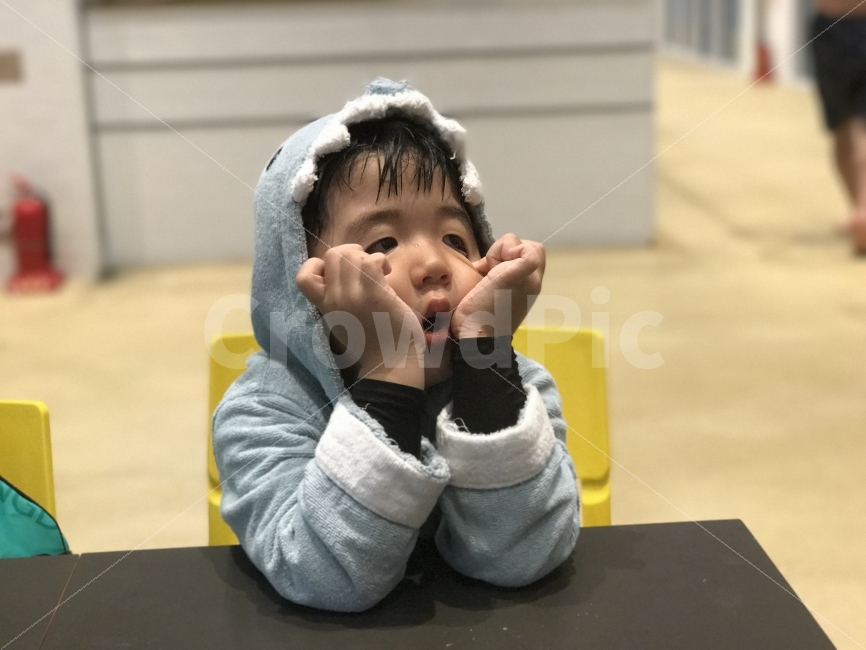 워터파크,물놀이,여름,수영,여행,육아,어린이,사람,인물,인간,human,person,얼굴표정,facial expression,face,어린이,어린아이,child,children,kid,감정표현,기분,feeling,emotion