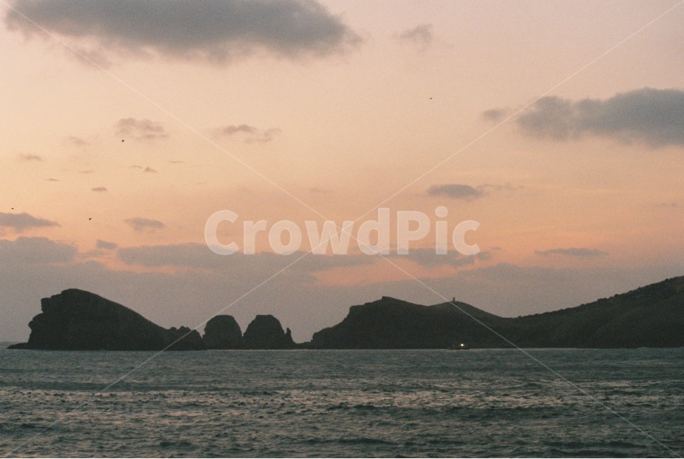 하늘,바다,노을,해질녘,저녁,자연,풍경,nature,landscape,감성,sensible,feeling,land,땅,outdoors,옥외,water,물,shoreline,해안선,sea,ocean,대양,coast,연안,island,섬