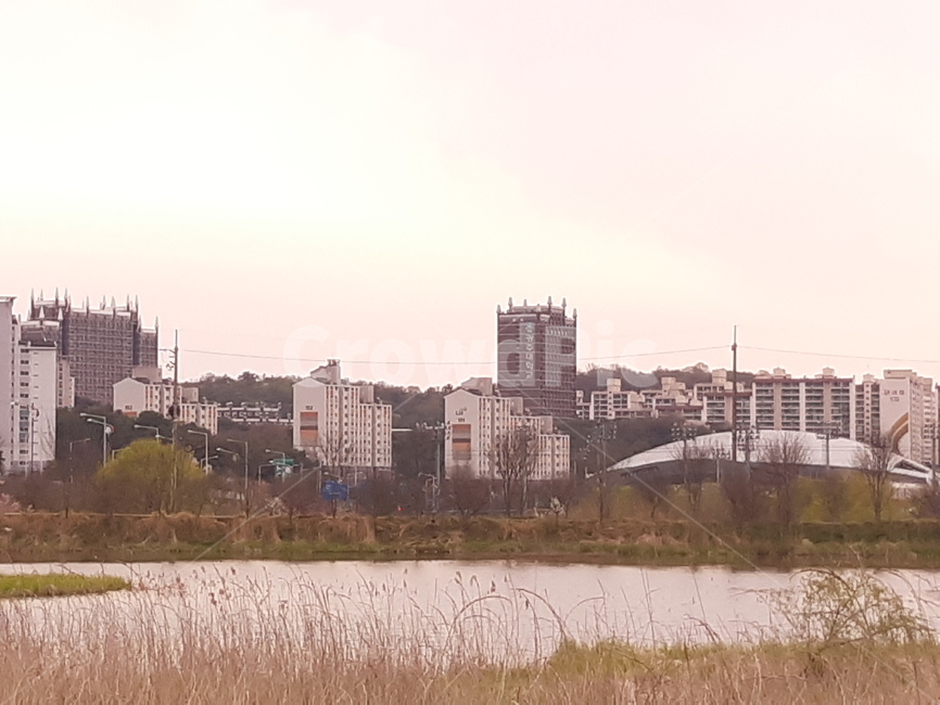 강,호수,아파트,대학교,대학,호수공원,저수지