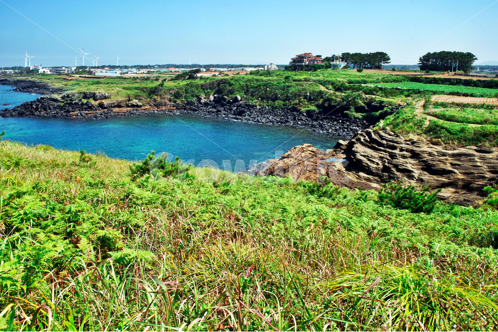 용수리포구,퇴적암,올레12코스,제주도,서귀포시,바다,풍력발전,자연,풍경,nature,landscape,land,땅,outdoors,옥외,water,물