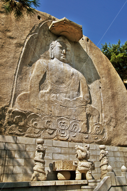 승가사,삼각산,마애여래좌상,고려시대,보물제215호,마애불,천개석,석가모니,항마촉지인