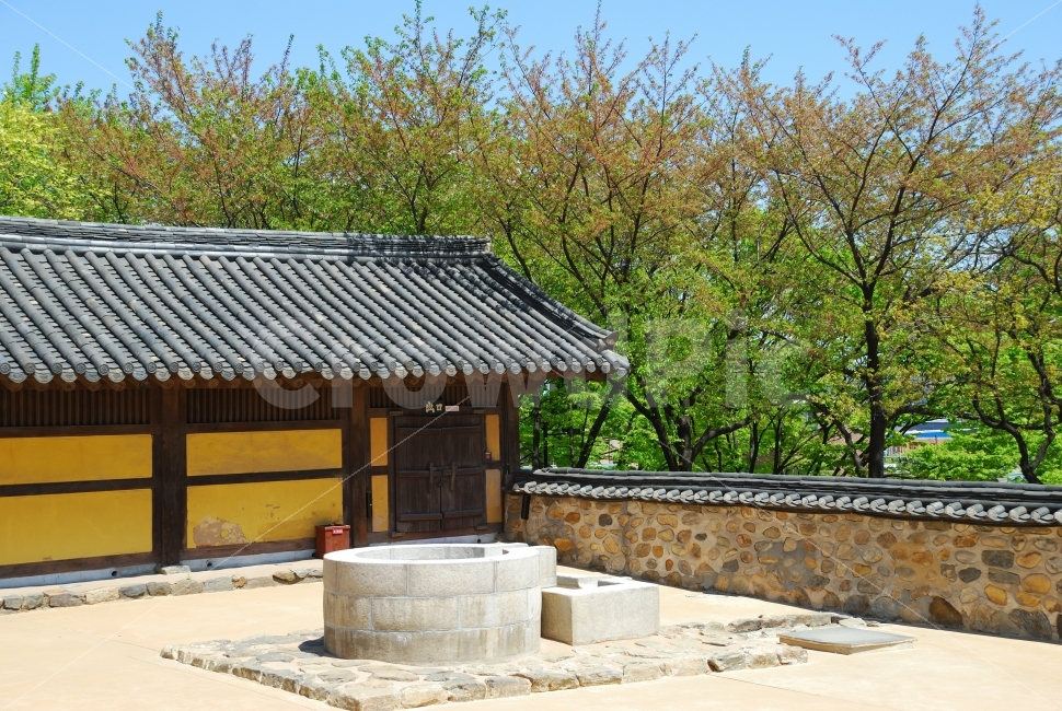 전통,건물,고궁,명소,유적,경북궁,궁전,조선시대,문화재,역사,풍경,단청,문양,무늬,한국,절,목공,목수,목재,여행,지붕,처마,기와,경회루,고건축,돌,나무,하늘,담장,한국전통,한국문화,korean traditional,korean culture