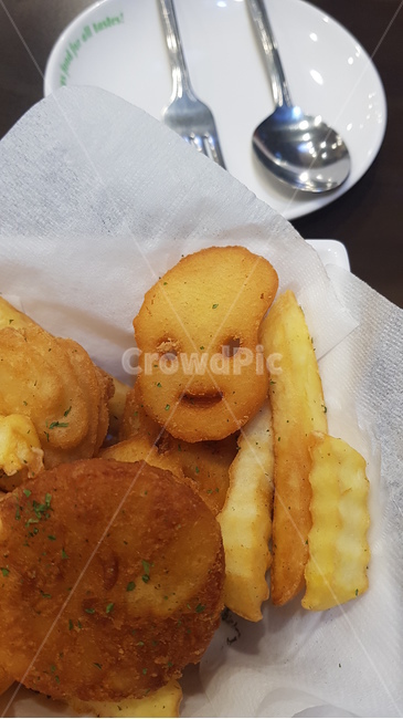감자튀김,감자,음식,표정,포테이토,potato,food,프렌치프라이,귀여움,간식,frenchfries