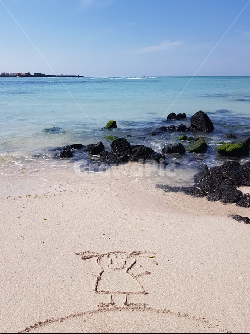 바다,제주,여자그림,꼬마,현무암,애월,해변,바다,beach,sea