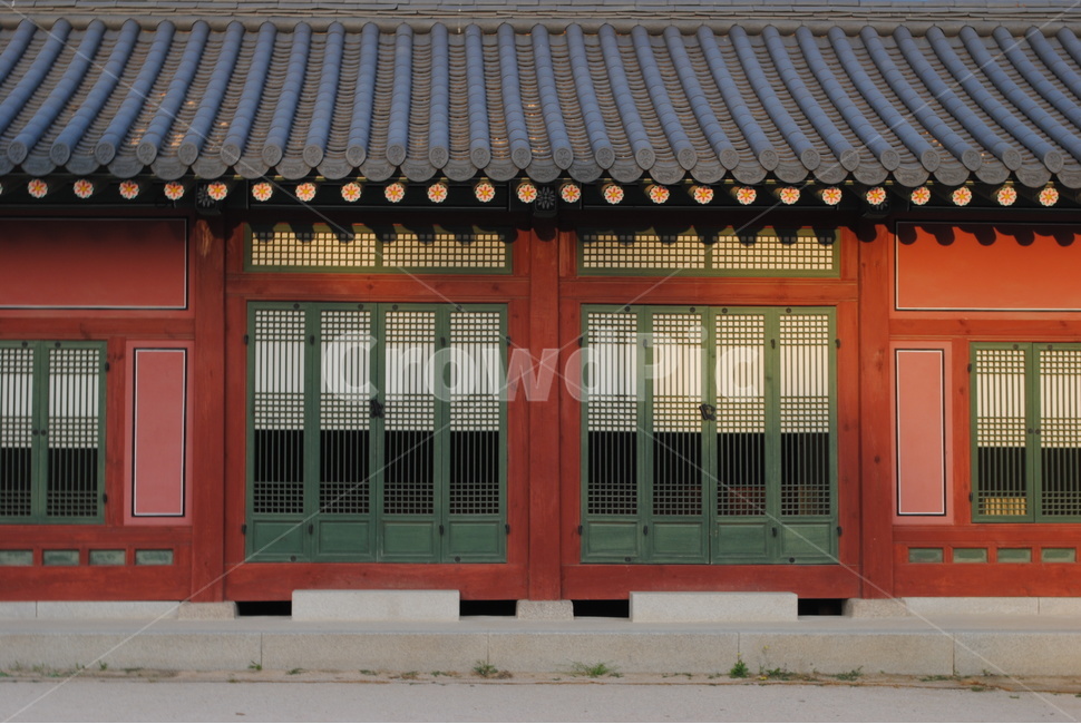 덕수궁,궁,palace,deoksugung,문,door,한국전통,기왓장,한국전통,한국문화,korean traditional,korean culture,건축물,건물외관,exterior,building,structure,architecture,construction