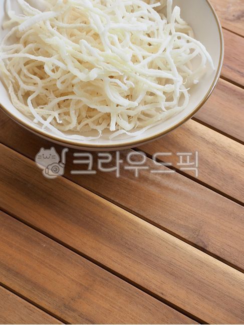 snack,cookingingredients,driedfish,squid stew,sidedish,dried squid,cooking ingredients,food,dried fish,side dish,driedsquid,processedfood,processed food,background,calamari,squid