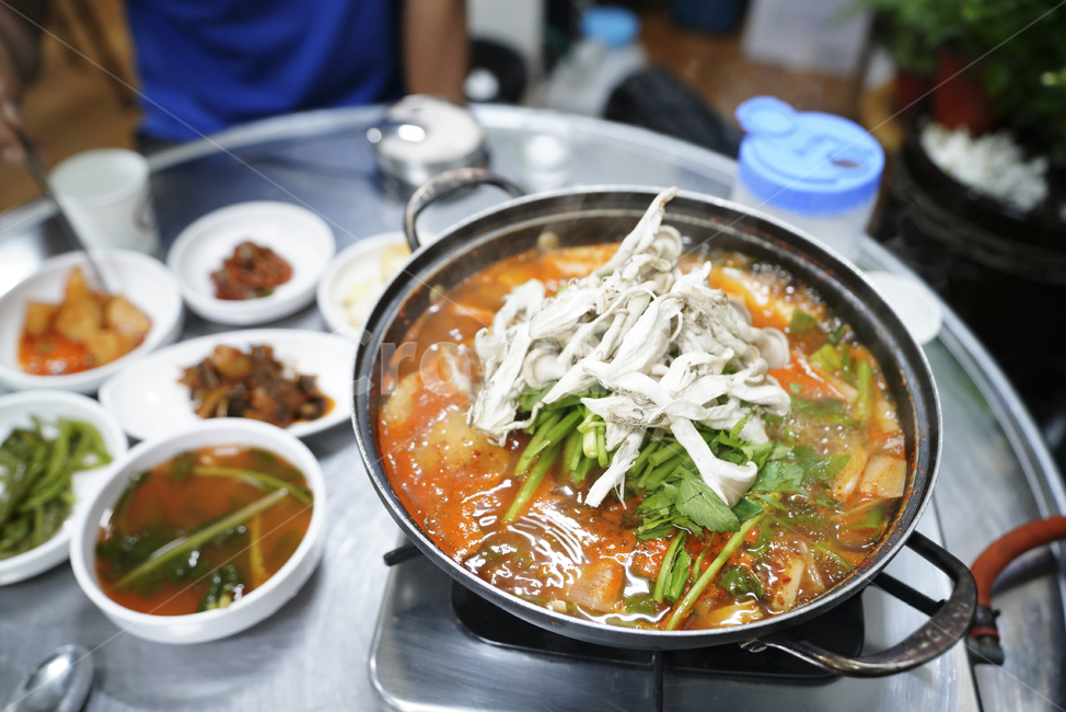 한식,요리,찌개,먹거리,냄비,음식,meal,food,식사,dish,버섯,채소,반찬,음식,식재료,요리,food,cook,meal,dishes,food reserves
