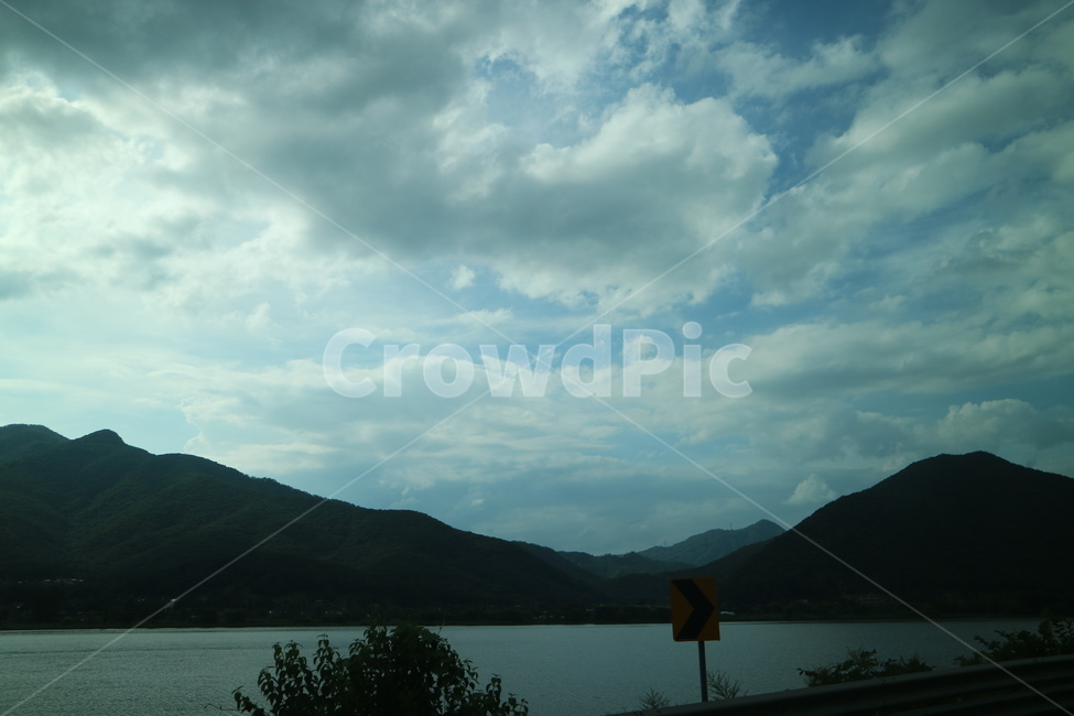 구름,강,천,river,sky,cloudy,하늘,산,mountain,풍경,scene,landscape,자연,natural,자연스러움,cool,feeling,경치