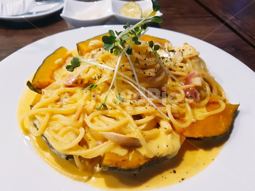 스파게티,파스타,단호박파스타,호박,맛집,외식,혼밥